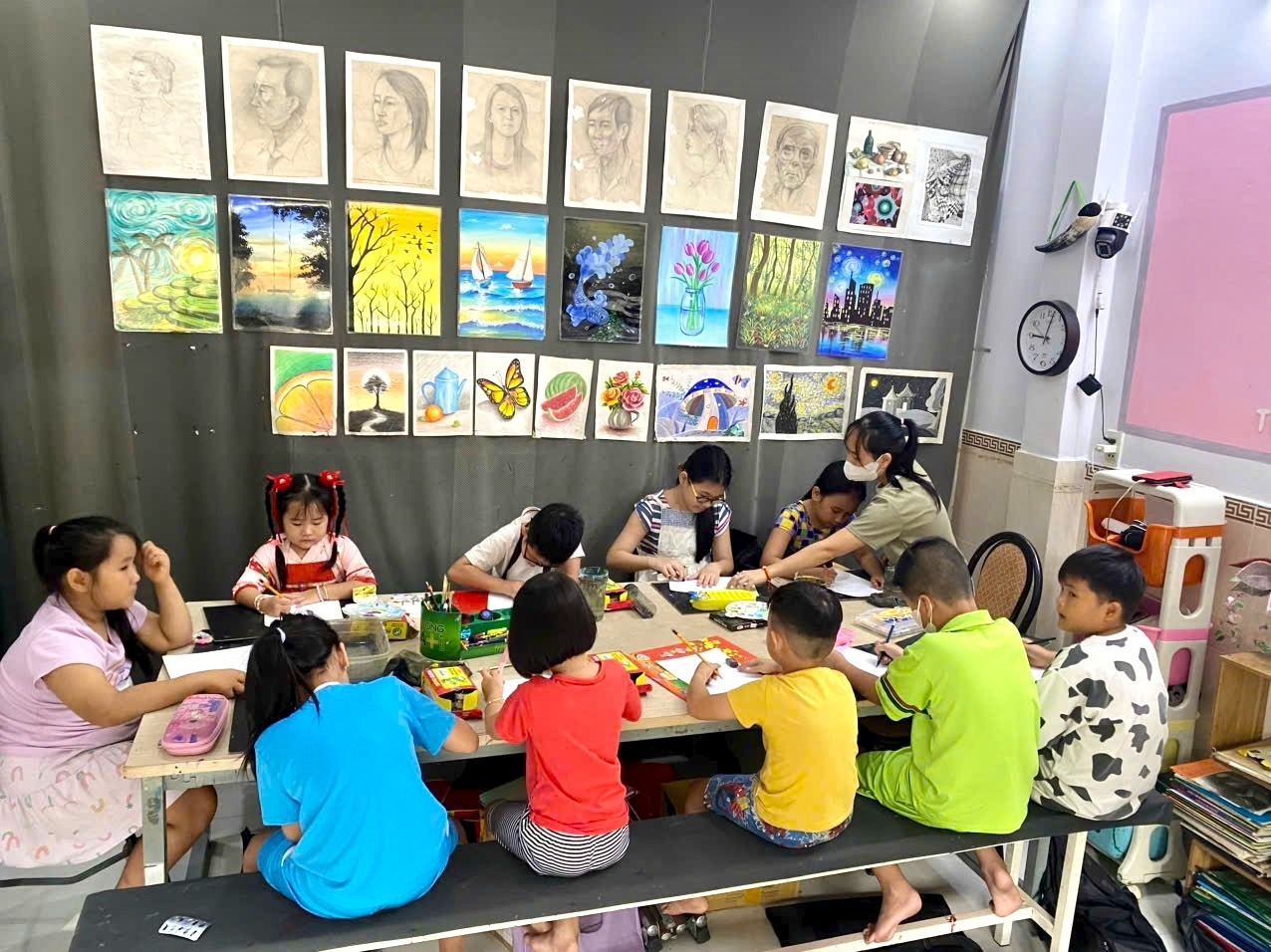 Tìm lớp học vẽ ở xã Hóc Môn – Bắt đầu hành trình khám phá nghệ thuật của bạn